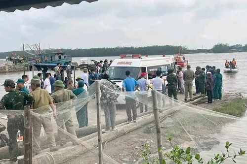 Phát hiện thi thể nam giới nổi trên mặt nước ở Tuyên Quang