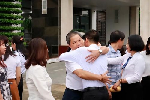 23 cán bộ ngành giáo dục Lào Cai về trung tâm hành chính mới làm việc