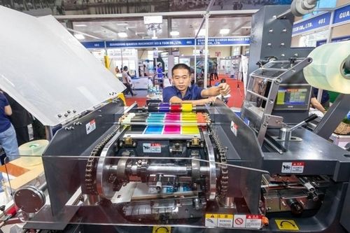 Hơn 150 gian hàng đến từ 11 quốc gia, vùng lãnh thổ tham dự HanoiPrintPack 2025