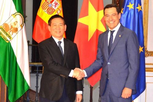 Nghiên cứu thiết lập quan hệ giữa vùng Andalucía, Tây Ban Nha và thành phố Hà Nội