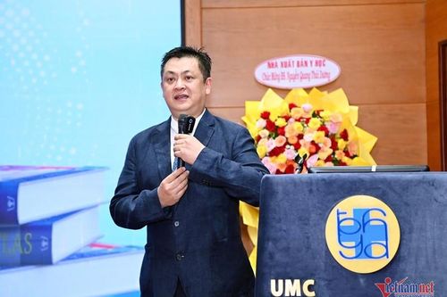 Bác sĩ Nguyễn Quang Thái Dương ra mắt sách