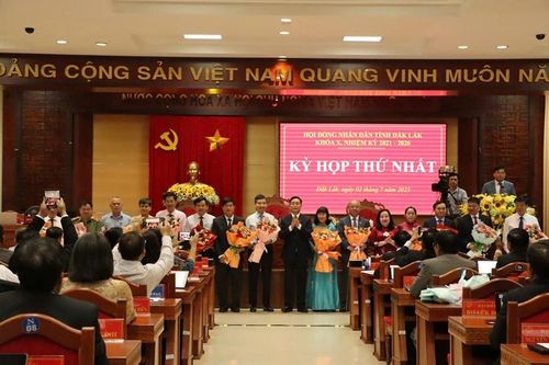 Công bố giám đốc, lãnh đạo của 14 sở, ngành ở Đắk Lắk