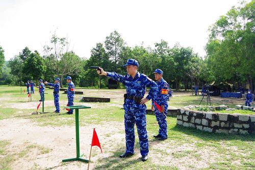 Bộ Tư lệnh Vùng Cảnh sát biển 3 tổ chức bắn đạn thật, 100% đạt yêu cầu