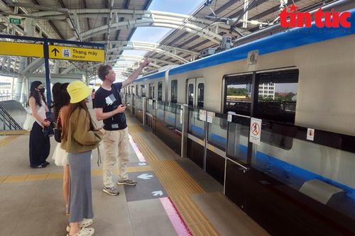 Metro Bến Thành – Suối Tiên tăng chuyến phục vụ người dân sau sáp nhập