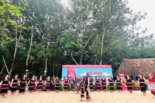 Nửa thế kỷ giữ cồng chiêng giữa đại ngàn Trường Sơn