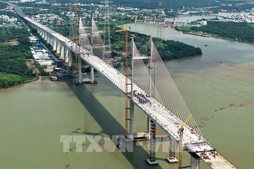 Công trường cầu Bình Khánh có tĩnh không cao nhất Việt Nam