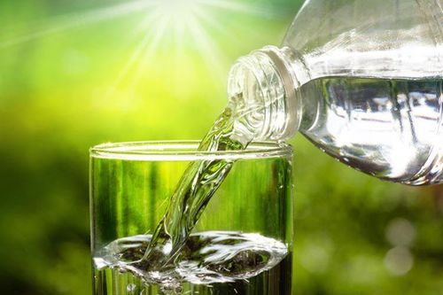 Đừng uống nước buổi sáng kiểu này nếu không muốn hại dạ dày, lão hóa nhanh