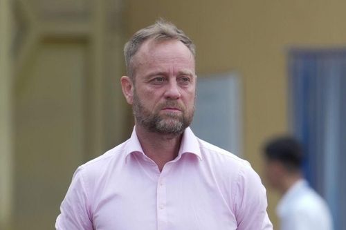 Cái hay của HLV Polking so với Troussier