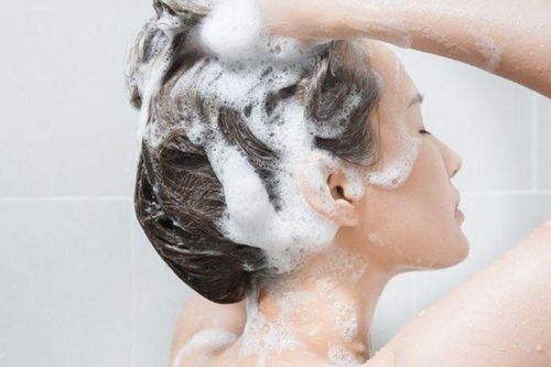 Những ai không nên tắm vào buổi sáng sớm?