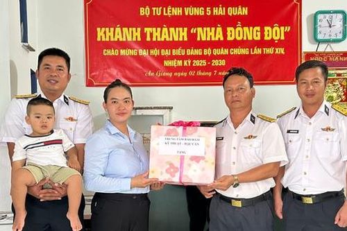 Ấm tình 'Nhà đồng đội' ở Vùng 5 Hải quân