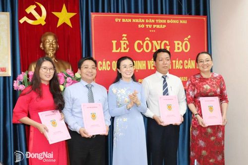 Công bố quyết định về công tác cán bộ Sở Tư pháp tỉnh Đồng Nai