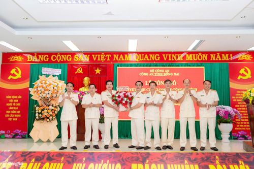 Sau sáp nhập Phòng Cảnh sát giao thông Công an Đồng Nai gồm trưởng phòng và 7 phó trưởng phòng