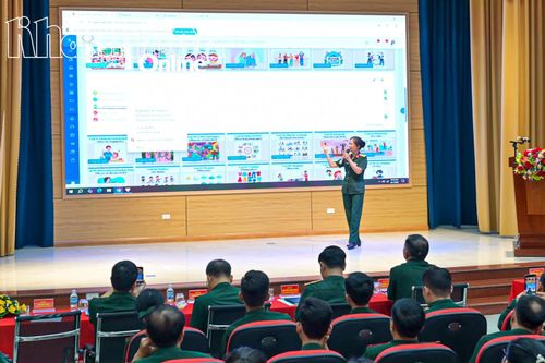 Trường Sĩ quan Thông tin xây dựng chương trình tự học tiếng Anh giao tiếp