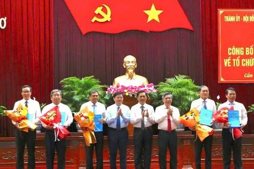Cần Thơ kiện toàn tổ chức sau sáp nhập, Sở Xây dựng có 13 phó giám đốc