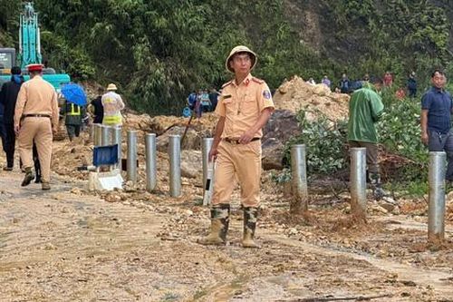 Lai Châu: Sạt lở ta luy dương trên QL4D, một người tử vong