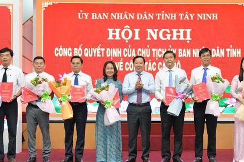 Tây Ninh công bố nhân sự lãnh đạo các sở, đơn vị sau sắp xếp