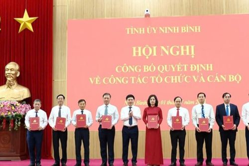 Ninh Bình công bố quyết định về công tác tổ chức và cán bộ sau hợp nhất