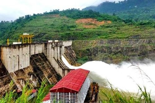 Lũ lớn trên thượng nguồn sông Hồng, nhiều nhà máy thủy điện xả lũ