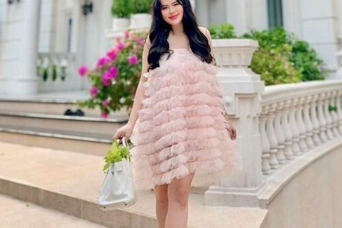 2 Hoa hậu đang mang bầu lên tiếng chuyện 'mẹ chồng online': Phương Lê áp lực, H'Hen Niê không dám đăng hình tập tạ