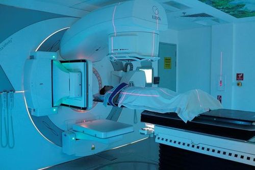 Ung thư vòm họng giai đoạn 4: Đừng bỏ cuộc quá sớm