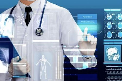 Vai trò của CNTT trong việc giám sát và đánh giá kết quả thực hiện nhiệm vụ tại các cơ sở y tế
