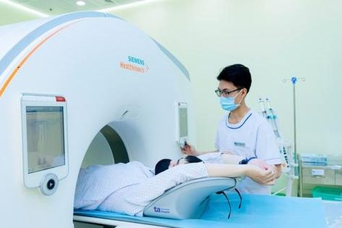 Người dân TP.HCM khám sức khỏe chuyên sâu với 'siêu máy CT' hiện đại