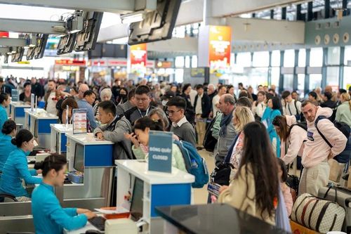 Khẩn trương rà soát thông tin trên vé máy bay phù hợp với địa giới hành chính mới