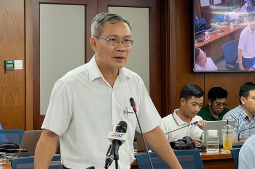 Trung tâm chăm sóc khách hàng EVNHCMC quá tải sau sáp nhập