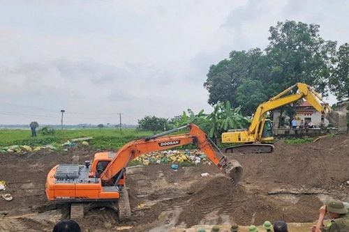 Huy động toàn lực khắc phục sự cố nghiêm trọng trên tuyến đê sông Cầu tại Bắc Ninh