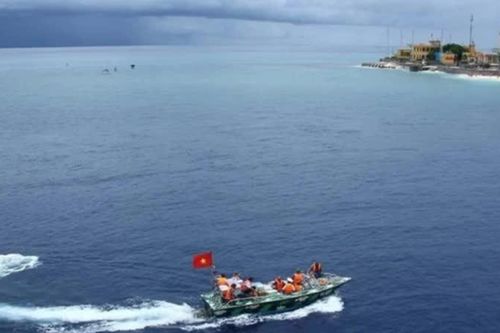 Phản đối khảo sát trái phép trong vùng đặc quyền kinh tế của Việt Nam trên Biển Đông