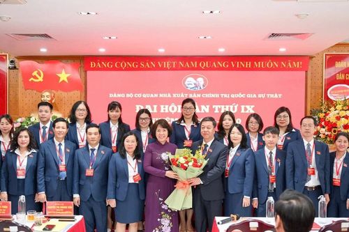 Đổi mới toàn diện, phát huy vị thế nhà xuất bản lý luận chính trị hàng đầu