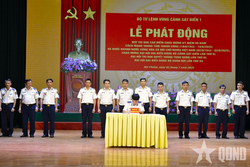 Bộ tư lệnh Vùng Cảnh sát biển 1 'Phất cao cờ hồng tháng Tám'