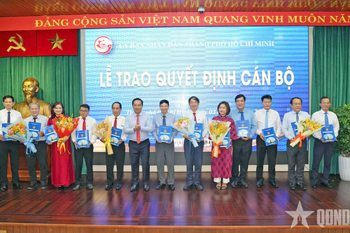 Bổ nhiệm lãnh đạo 54 đơn vị sự nghiệp thuộc UBND TP Hồ Chí Minh