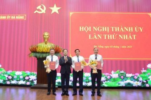 Thành phố Đà Nẵng Công bố các Quyết định về công tác tổ chức bộ máy và cán bộ