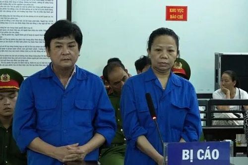 Chiếm đoạt tài sản của nhiều người, vợ chồng chủ tiệm vàng ở Huế lãnh 27 năm tù