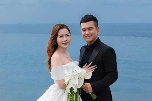 'Bé An' Hùng Thuận khoe ảnh cưới, tiết lộ được mẹ mai mối