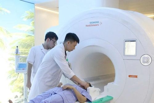 Thỉnh thoảng đau đầu không ngờ dị dạng túi phình sắp vỡ