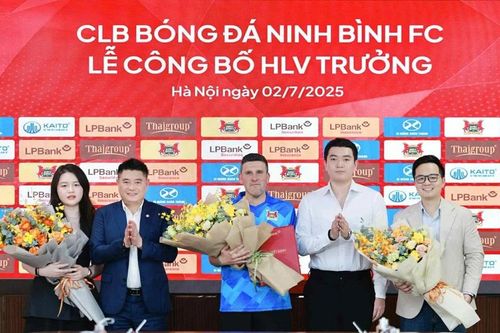 HLV Tây Ban Nha hạnh phúc khi dẫn dắt CLB Ninh Bình