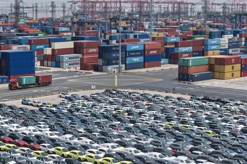 Muôn trùng thách thức không ngừng 'bủa vây' kinh tế Trung Quốc