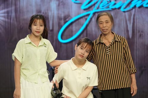 Cô gái bại não trở thành biểu tượng truyền năng lượng sống tích cực