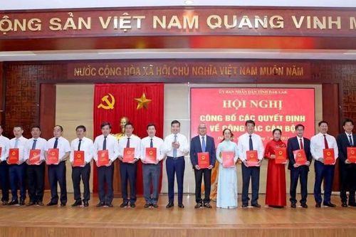 Đắk Lắk công bố 17 chức danh lãnh đạo sở, ngành