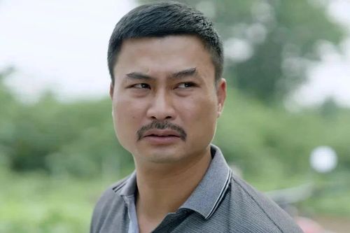 Duy Hưng rời đoàn làm phim