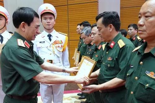 Quân ủy Trung ương - Bộ Quốc phòng vinh danh 172 điển hình thực hiện Chỉ thị số 05