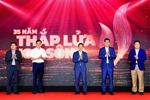 'PV GAS - 35 năm Thắp lửa non sông' – chiến dịch truyền thông độc đáo được phát động đầy ấn tượng tại PV GAS