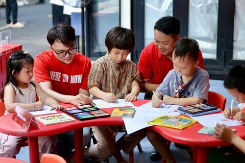 The Human Safety Net Việt Nam tổ chức chương trình 'Góp sách cho em'