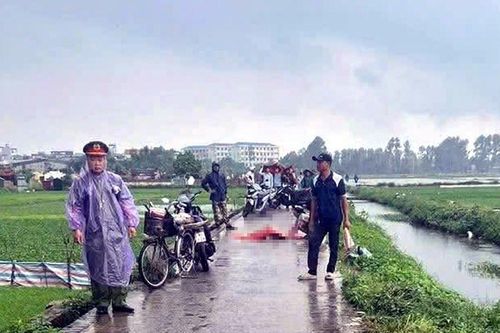 Đi làm đồng, một người phụ nữ ở Hà Nội bị sét đánh tử vong