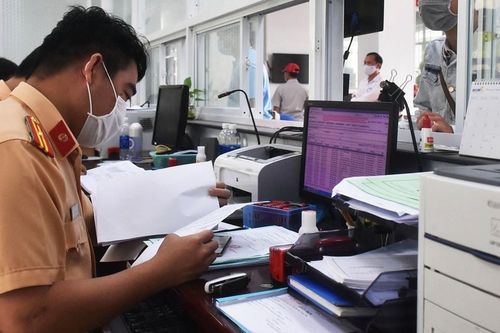 Phí đăng ký ô tô ở Bình Dương, Bà Rịa - Vũng Tàu (cũ) tăng lên 20 triệu đồng