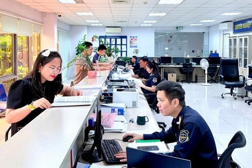 Người khai hải quan được sử dụng chứng từ theo thông tin địa chỉ trước sắp xếp đơn vị hành chính