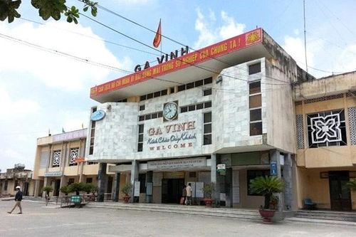 Nối thêm 3 toa cho 22 đoàn tàu khách đi qua ga Vinh và Nghệ An