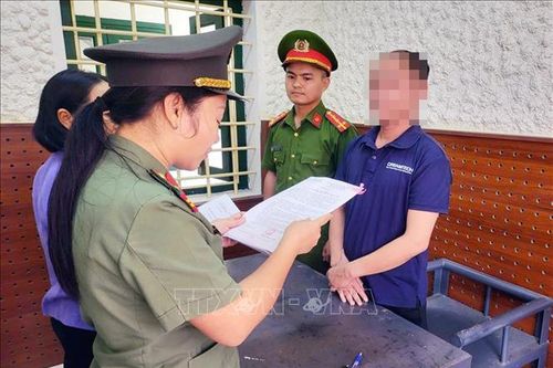 Bắt tạm giam phóng viên lừa đảo chiếm đoạt tài sản